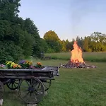 Mugavustega Majake Kahele Muhumaal Ferienhaus *