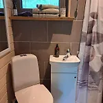 Mugavustega Majake Kahele Muhumaal Ferienhaus Paenase