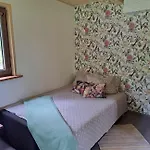 Mugavustega Majake Kahele Muhumaal Ferienhaus